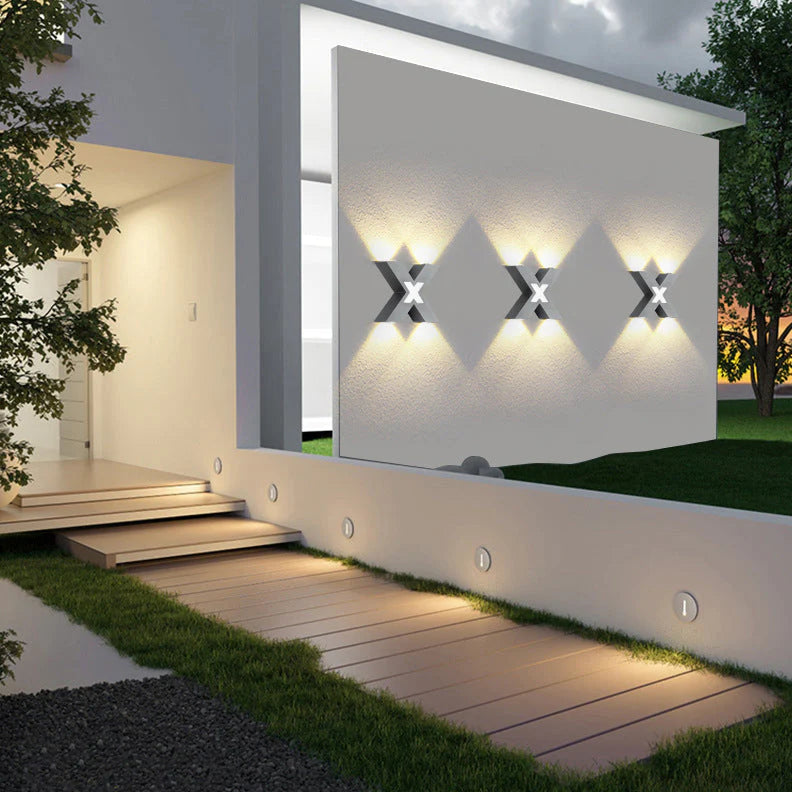 Lyra – Applique murale LED extérieure étanche en forme de X