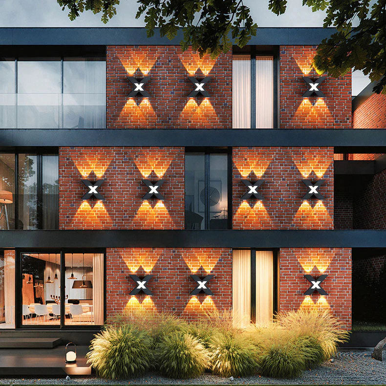 Lyra – Applique murale LED extérieure étanche en forme de X