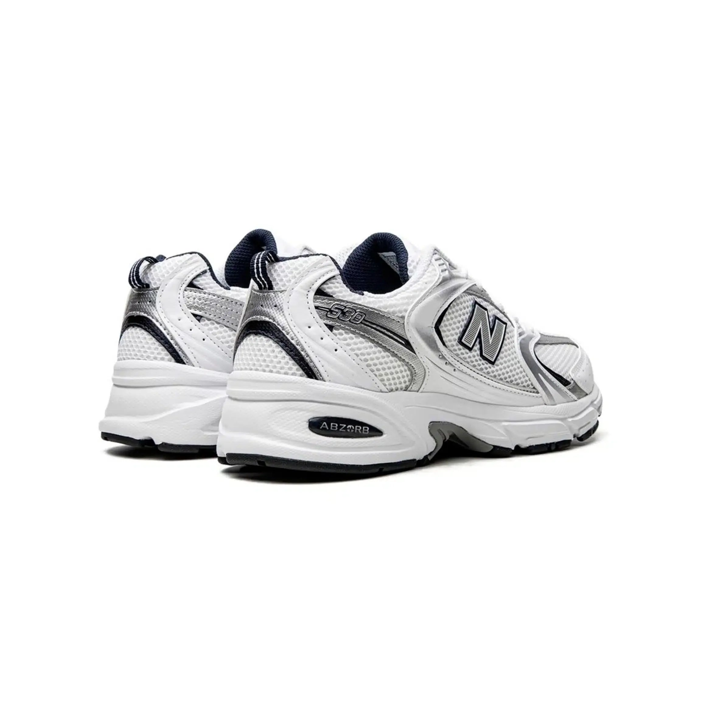 Chaussures de course New Balance 530 pour homme - Blanc, argent et bleu marine