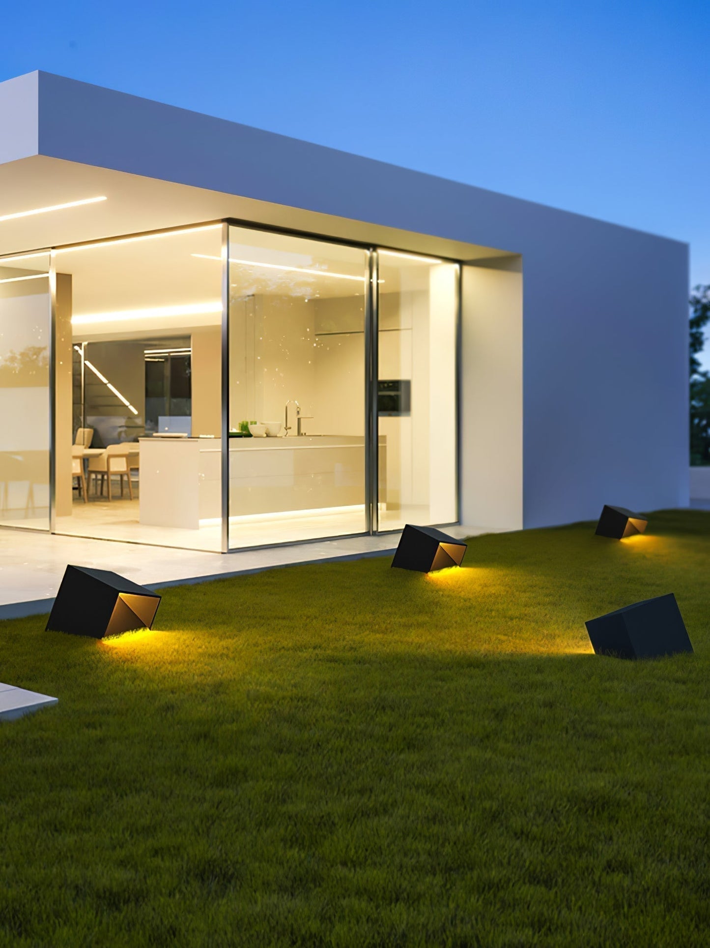 Lumero - Modern outdoor solar lamp for an ambient garden