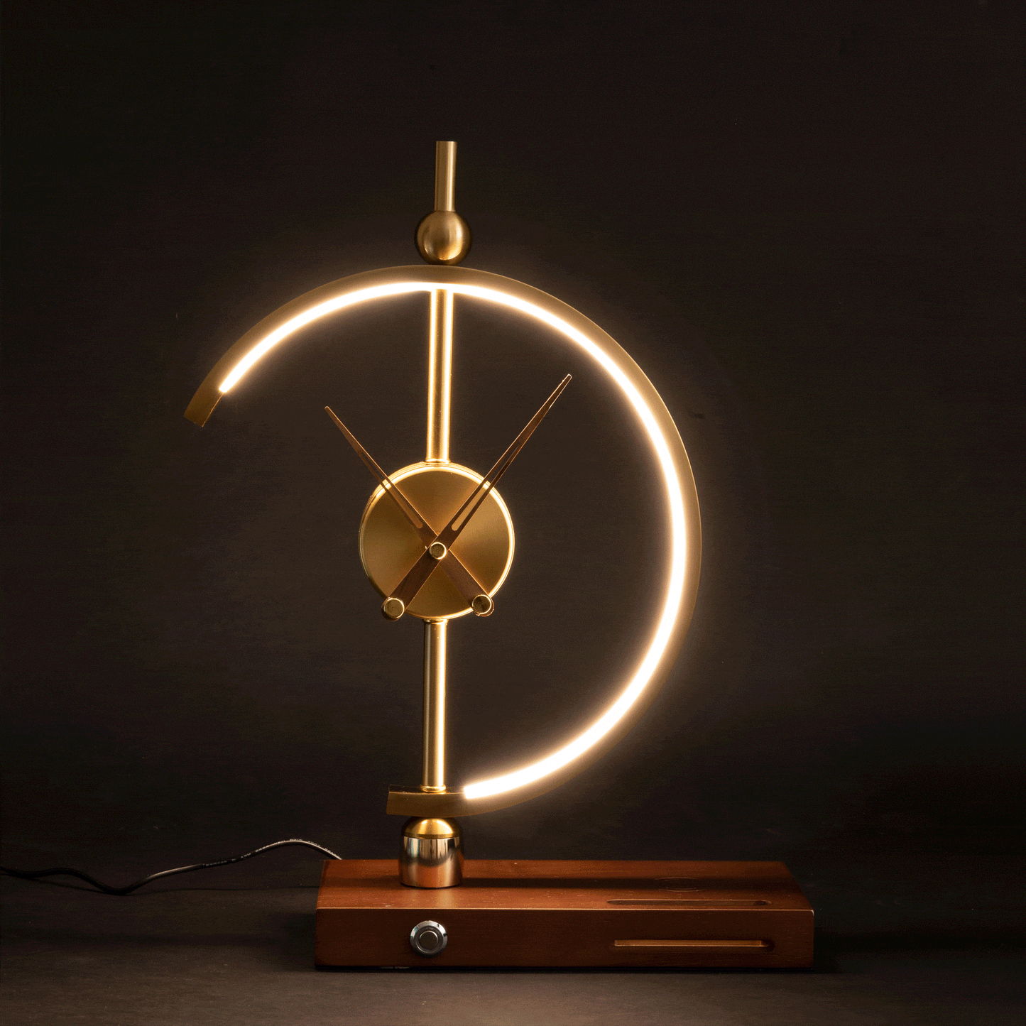 Lumixo – Horloge mural moderne avec éclairage LED et chargeur sans fil