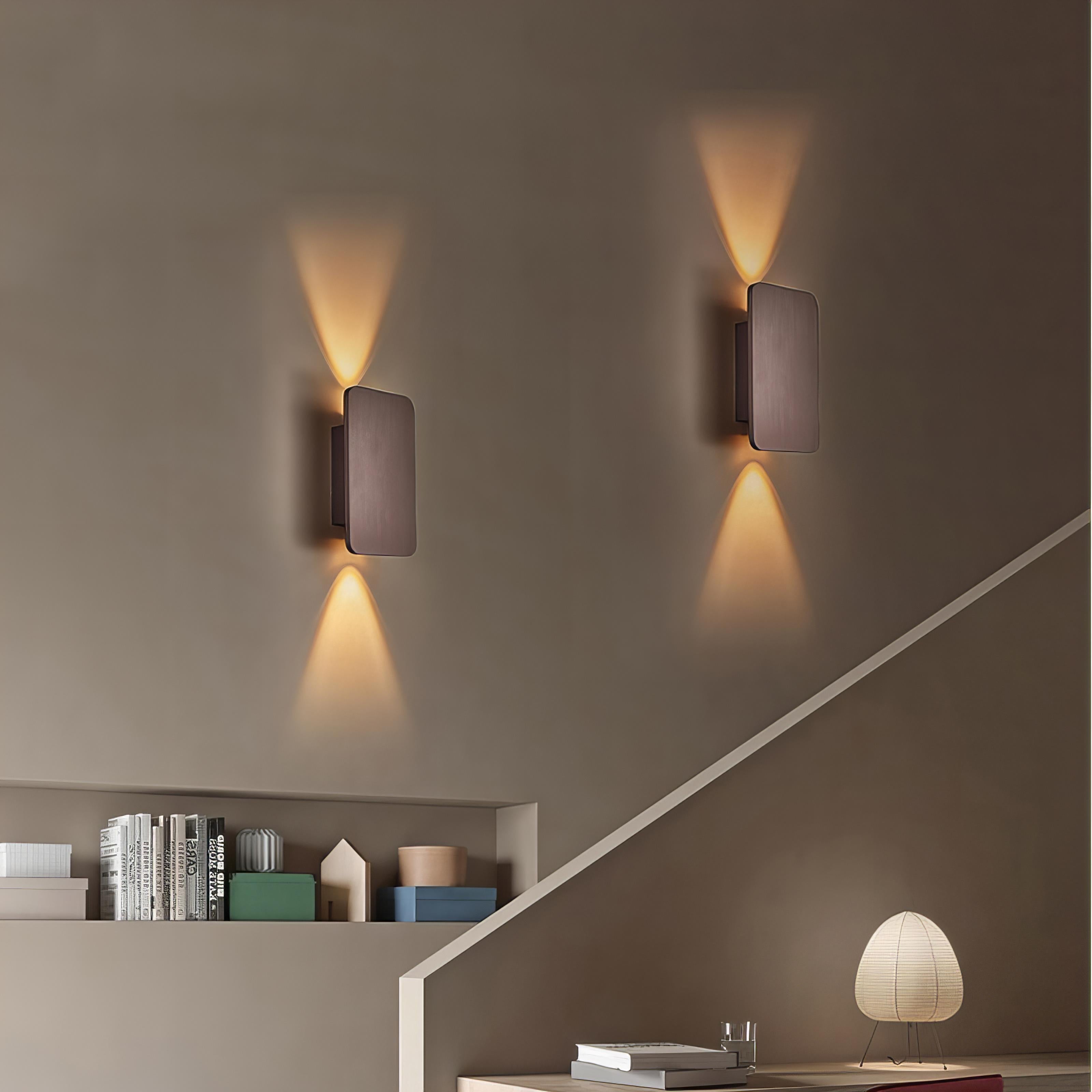 Lumora – Applique Murale Extérieure LED Étanche IP65 au Design Moderne
