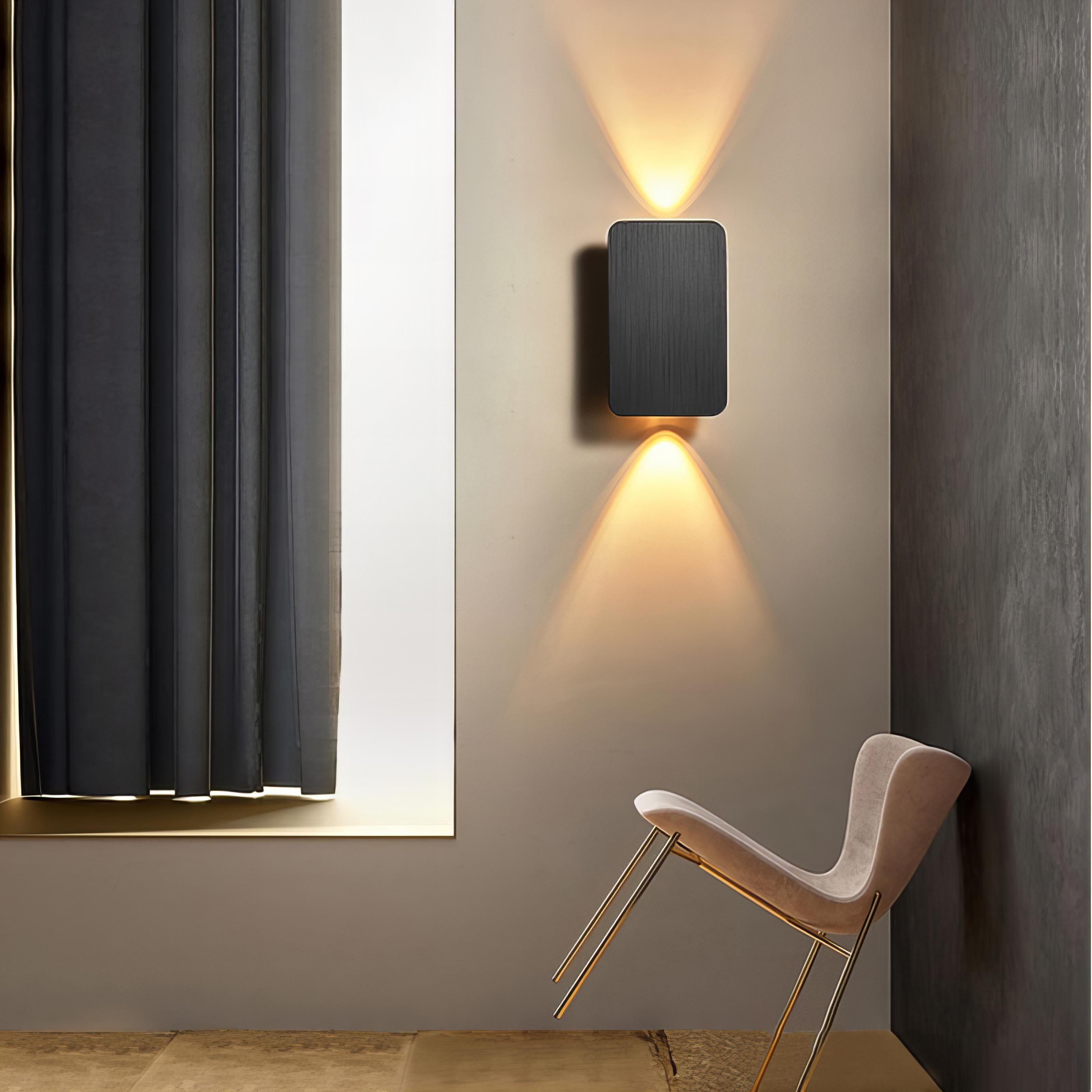 Lumora – Applique Murale Extérieure LED Étanche IP65 au Design Moderne
