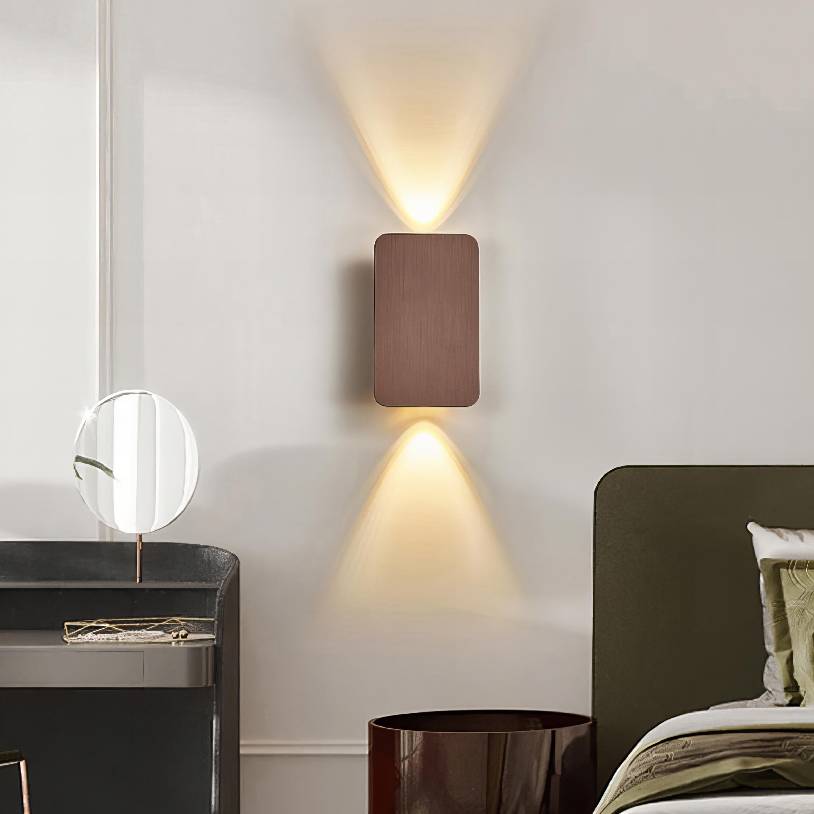 Lumora – Applique Murale Extérieure LED Étanche IP65 au Design Moderne