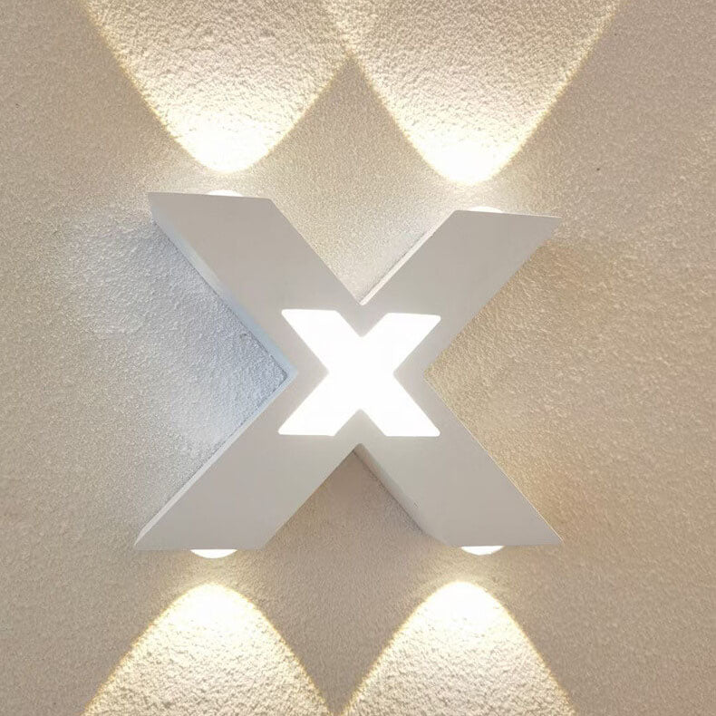 Lyra – Applique murale LED extérieure étanche en forme de X