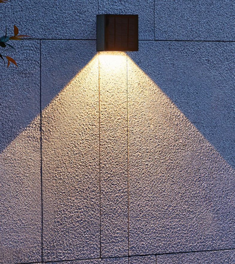 Lumora – Lampe murale solaire design pour jeunes jardins stylés