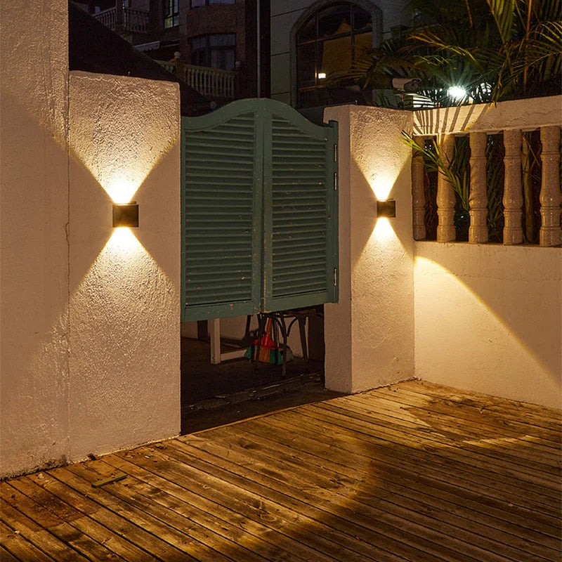 Lumora – Lampe murale solaire design pour jeunes jardins stylés