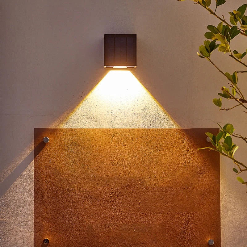 Lumora – Lampe murale solaire design pour jeunes jardins stylés