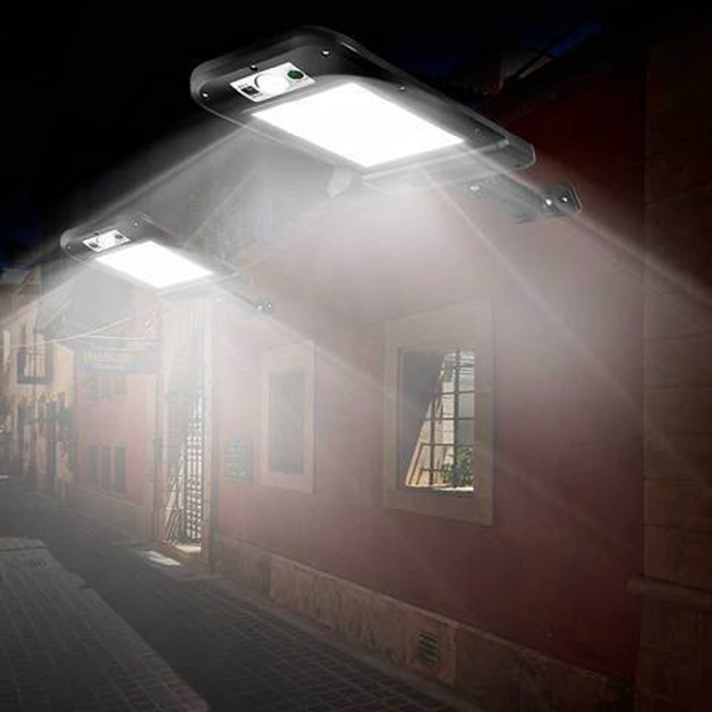 Solvion - Elegant outdoor solar lamp for garden ambient lighting