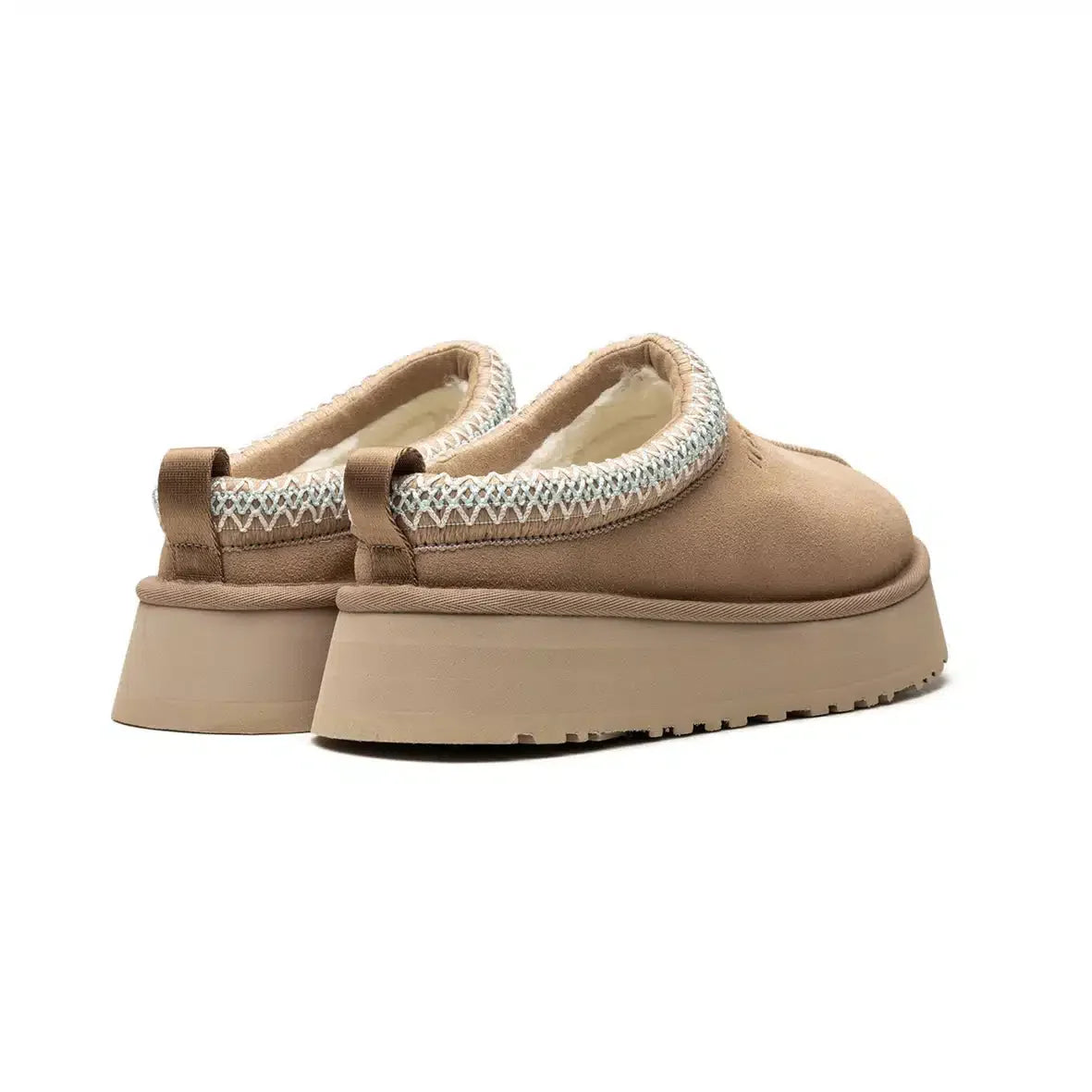 Pantoufles UGG Tazz Sand Beige – Élégantes et Confortables avec Semelle Élevée