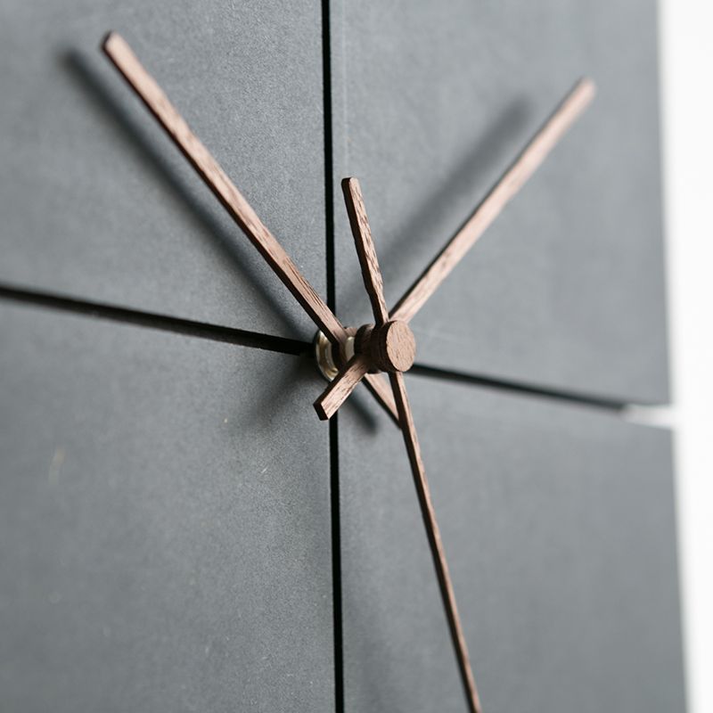 Virona - Horloge murale moderne et élégante pour tout type d'intérieur