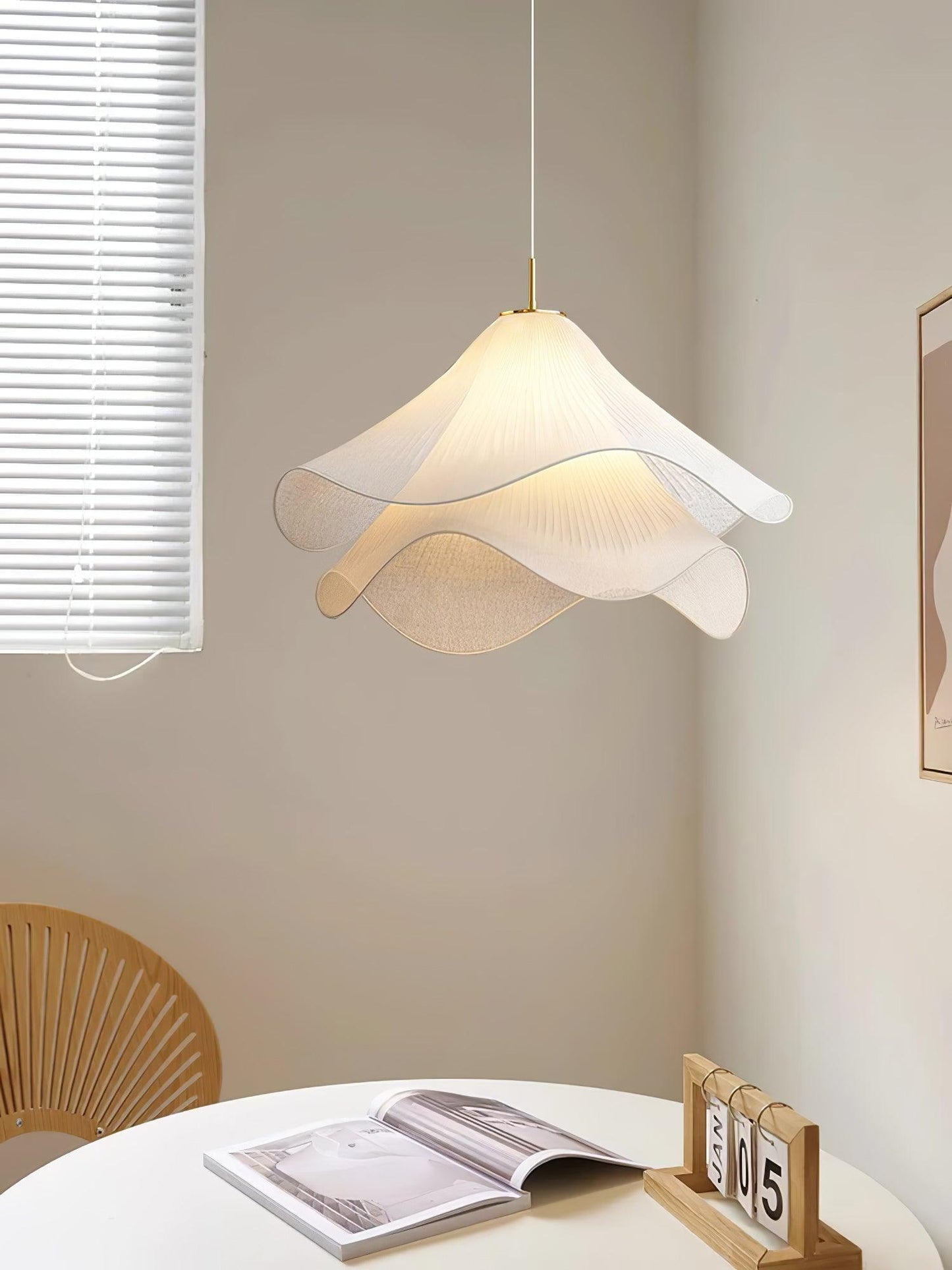 Bloomora - Elegant flower-shaped designer ceiling light
