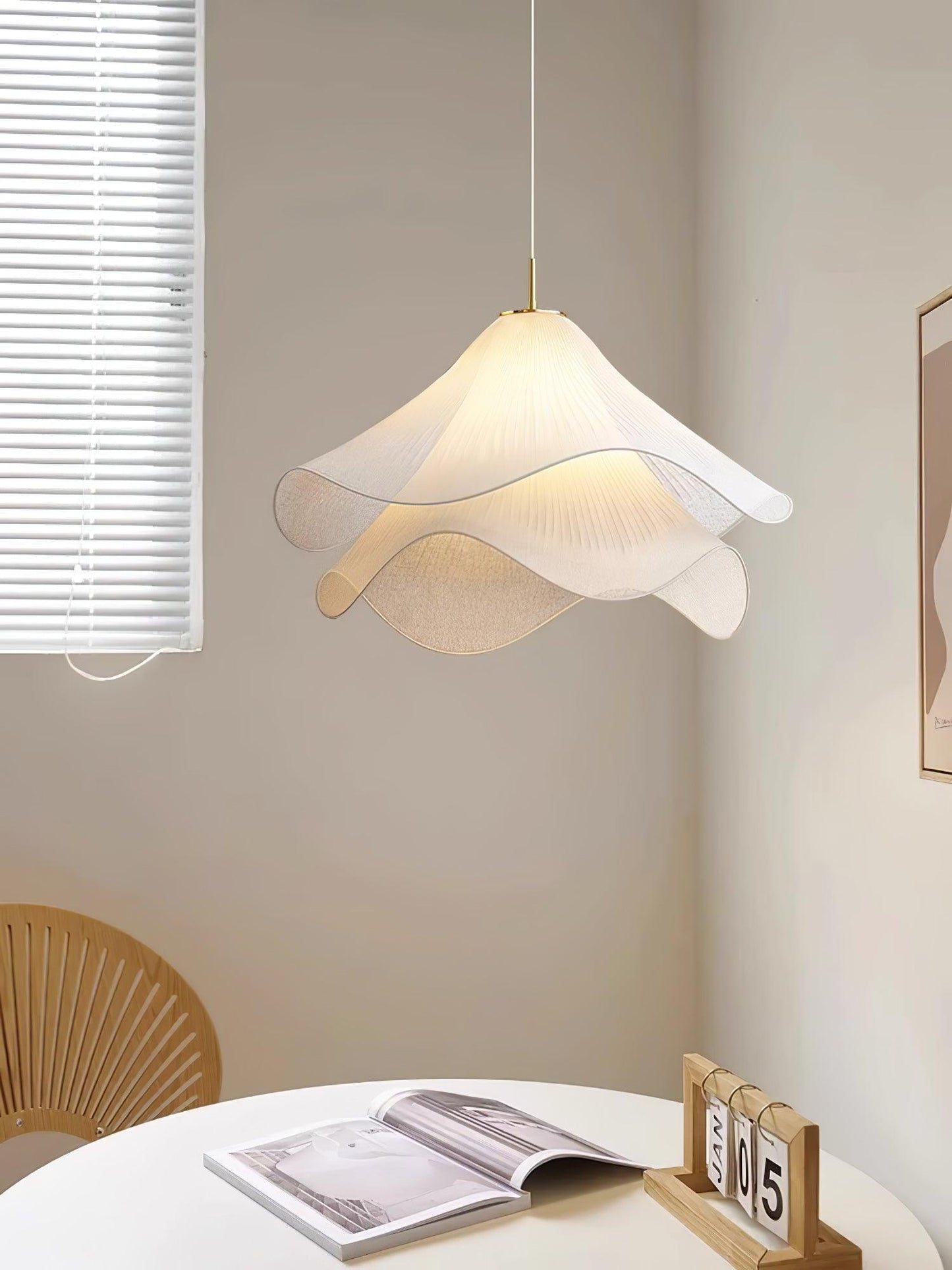 Bloomora - Elegant flower-shaped designer ceiling light