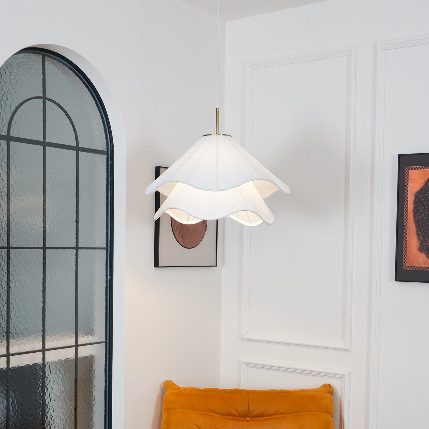 Bloomora - Elegant flower-shaped designer ceiling light