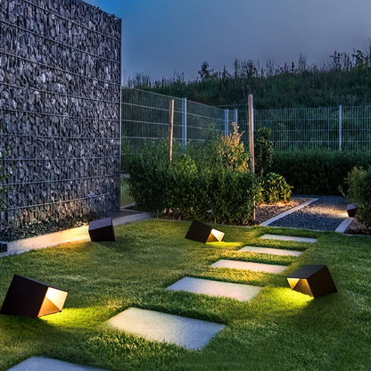 Lumero - Modern outdoor solar lamp for an ambient garden