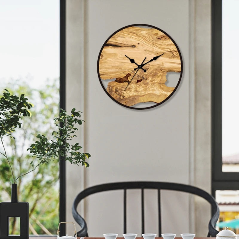 Tranzora – Transparent wall clock with modern design