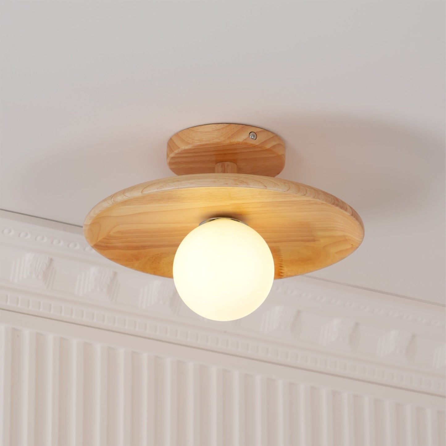 Véluna – Sleek LED ceiling light with modern design