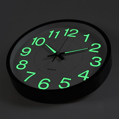 Velluno – Silent wall clock with LED lighting