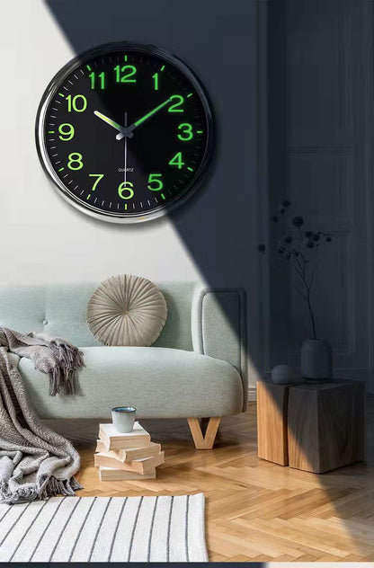 Velluno – Silent wall clock with LED lighting