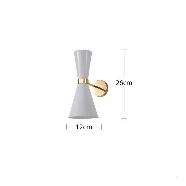 Lumiara – Applique murale LED dorée avec abat-jour triangulaire